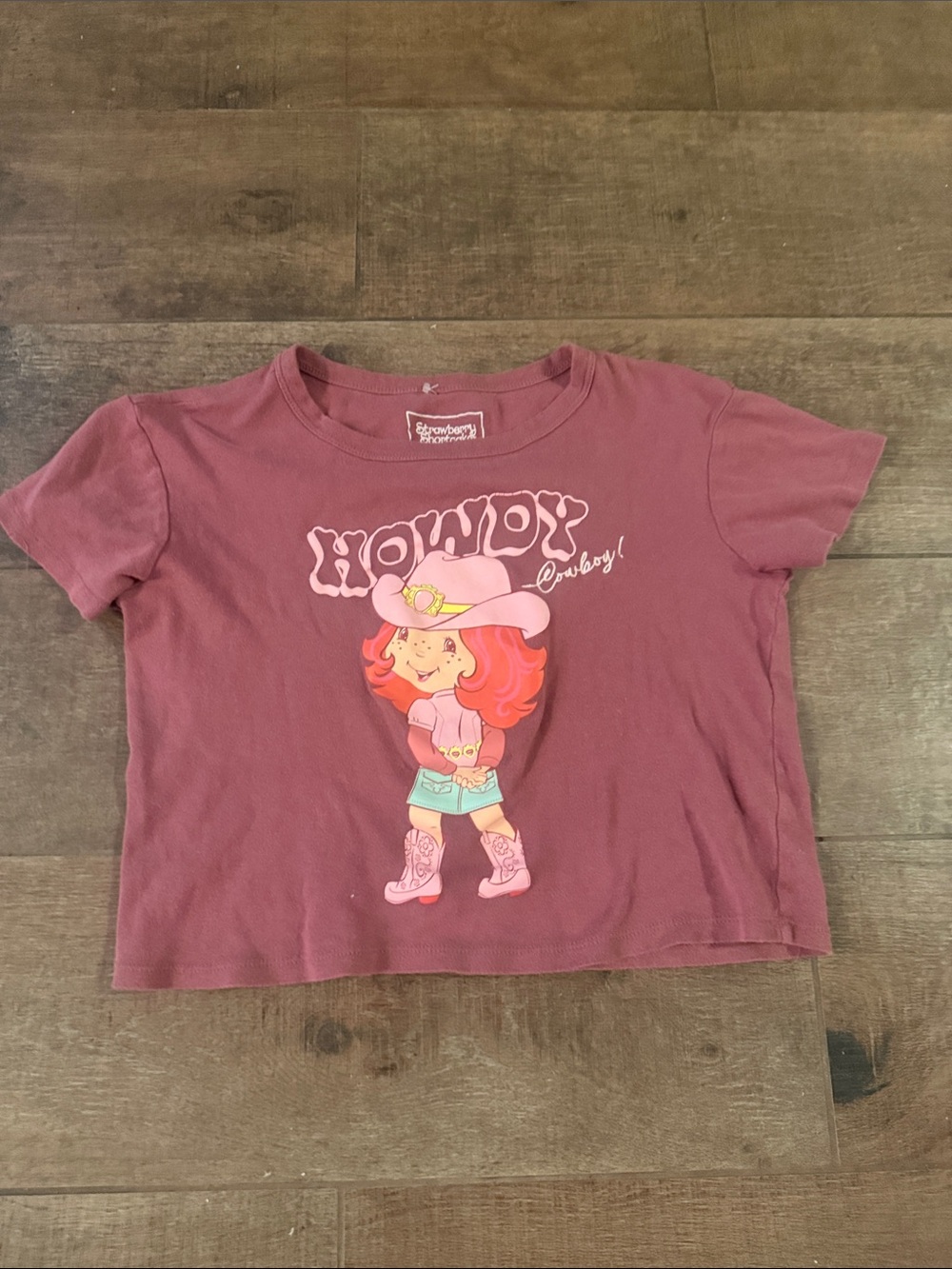 Strawberry Shortcake “Howdy Cowboy" Pink Graphic Kids Tee.  Girls Large Used.